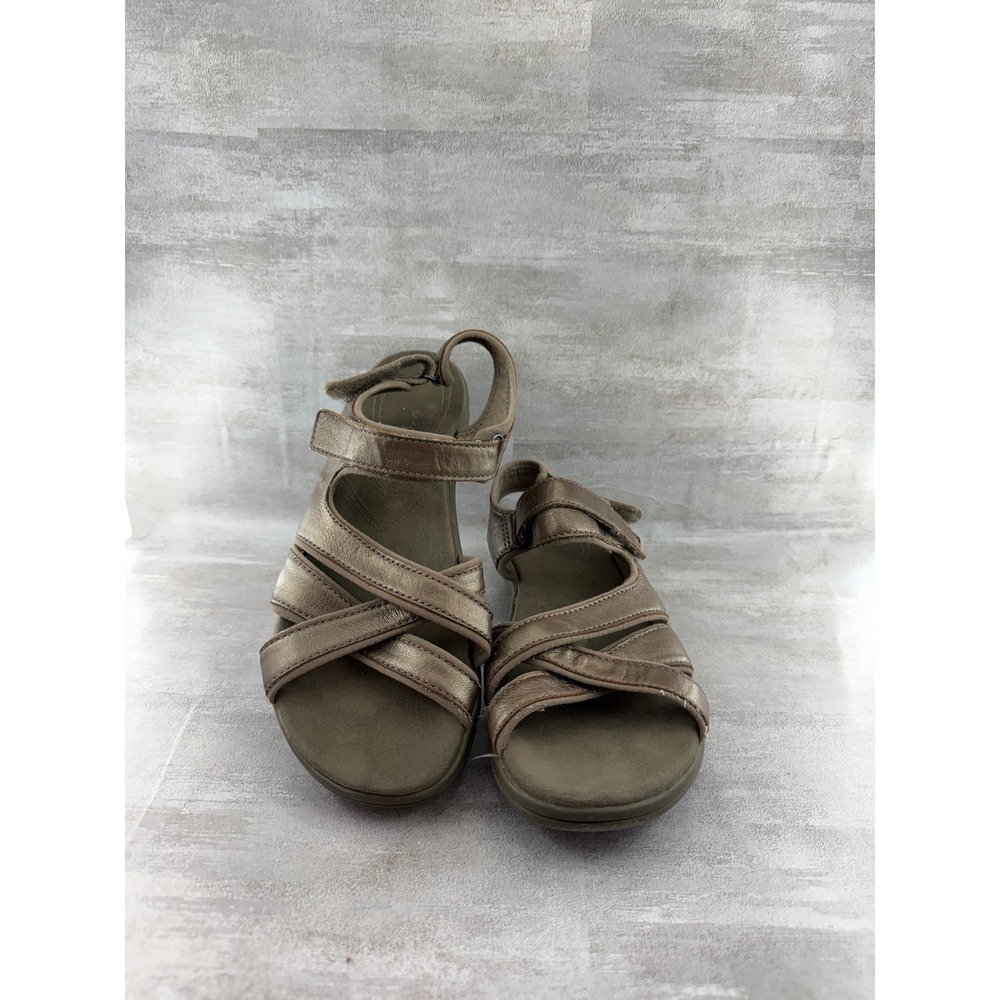 Clarks In-Motion Metallic Bronze Strappy Walking Sandals Women Sz 9.5 M 26108799